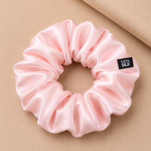 Chouchou en satin de soie de mûrier — The Silk Hour